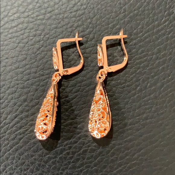 ‼️FREE‼️ with $35 Purchase‼️ - Picture 3 of 3